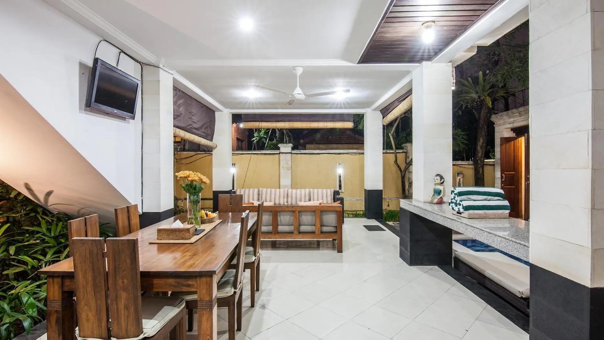 6-Br Private Pool Legian Villa 5-Min Walking To Beach スミニャック 0*,  インドネシア